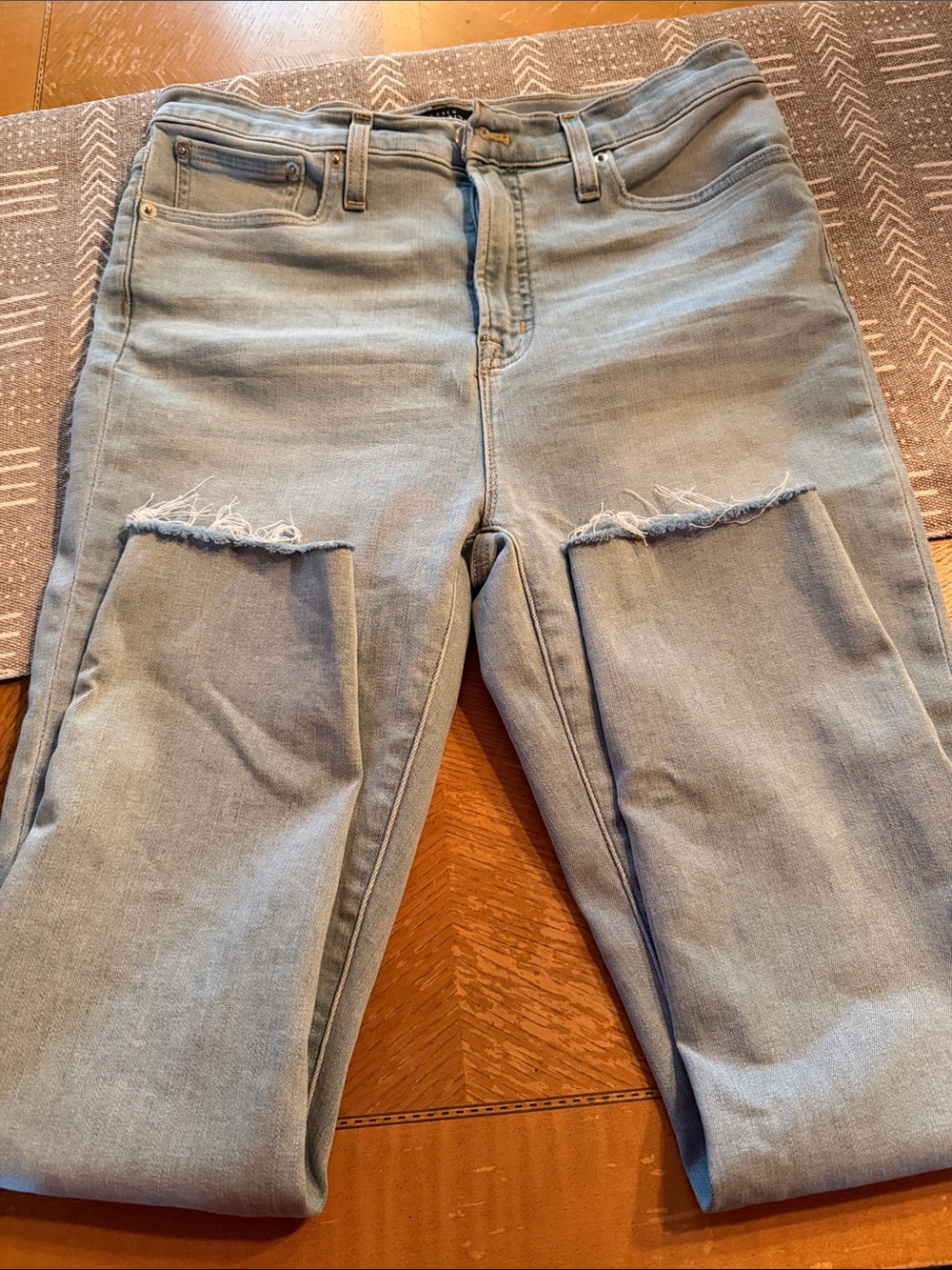 J Crew Mercantile Light Blue Women’s Distressed Knee Jeans